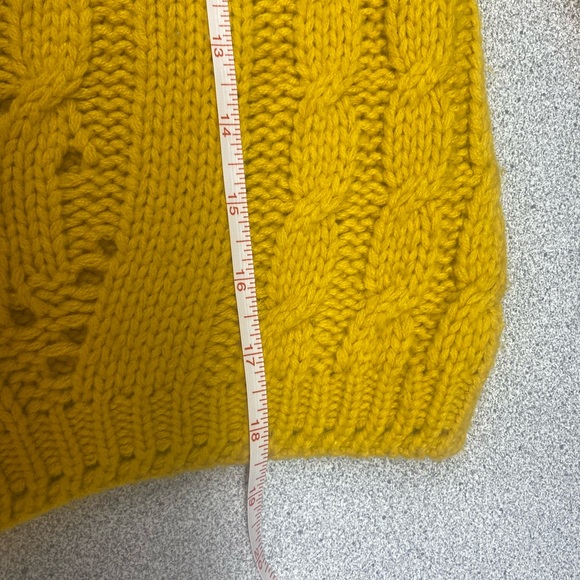 Ebby And I Gold Knitted Sweater L - Picture 9 of 9